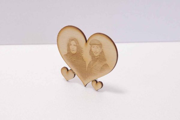 Szív alakú fa gravírozott kép - Image 2