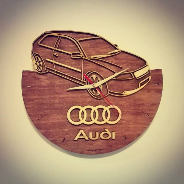 Audi A3-as falióra