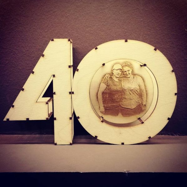 Számok kerek évfordulóra fotóval gravírozva - Image 4