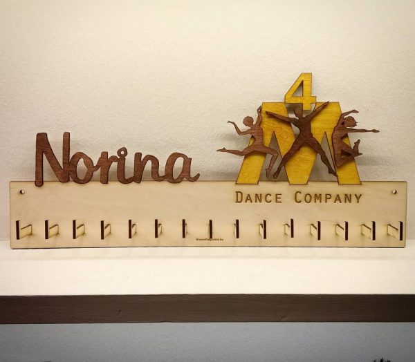 Rocky éremtartó egyedi csapatlogóval