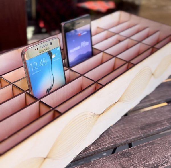 Iskolai mobiltelefon tartó 36 férőhelyes